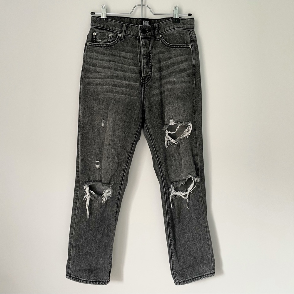 🌟Urban Outfitters BDG slim straight jean